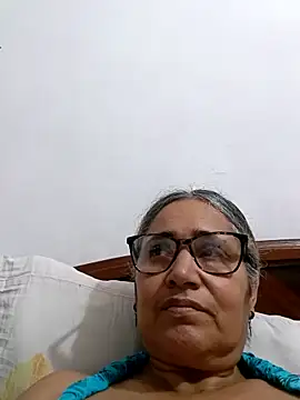  candi online show from February 26, 2:44 am