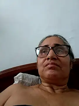  candi online show from January 8, 3:18 pm