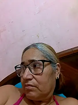  candi online show from October 4, 1:40 am