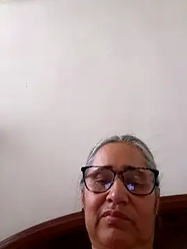  candi online show from March 18, 9:15 pm