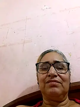  candi online show from December 3, 12:26 pm