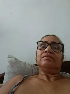  candi online show from June 8, 11:55 am