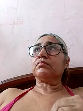  candi online show from October 31, 5:31 pm