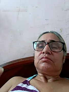  candi online show from November 24, 2:28 pm