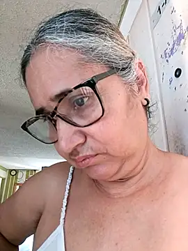  candi online show from April 11, 1:59 pm