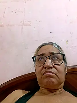  candi online show from December 4, 12:37 pm