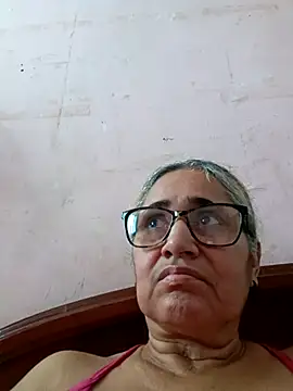  candi online show from December 5, 1:43 pm