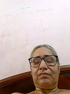  candi online show from November 12, 1:59 pm