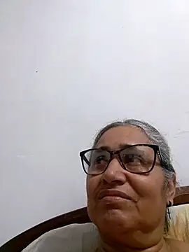  candi online show from April 1, 4:36 am