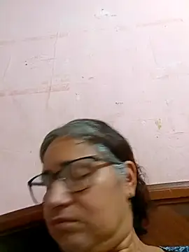  candi online show from March 18, 7:44 am