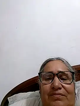  candi online show from April 12, 5:54 am