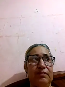  candi online show from November 29, 1:17 am