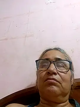  candi online show from October 26, 1:28 am