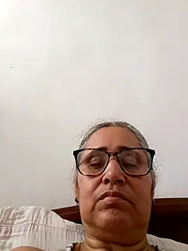  candi online show from February 26, 5:02 pm