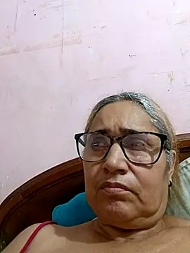  candi online show from October 20, 9:59 pm