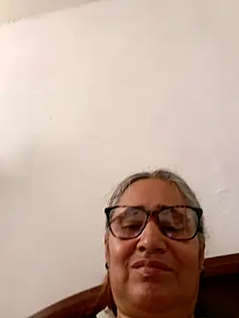  candi online show from April 14, 2:33 pm