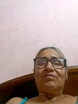  candi online show from November 6, 3:10 am