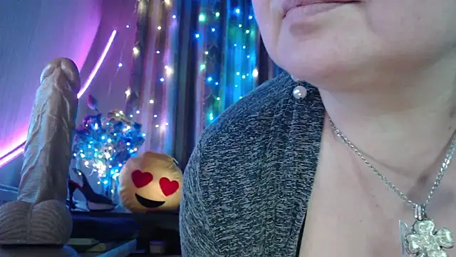 amorelara online show from May 19, 6:04 pm