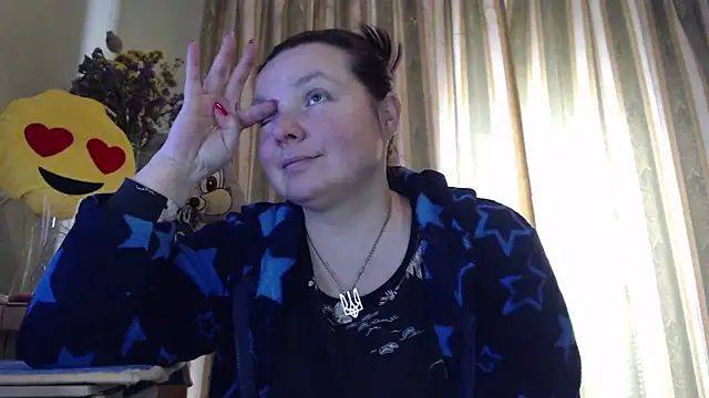 amorelara online show from March 28, 7:53 am