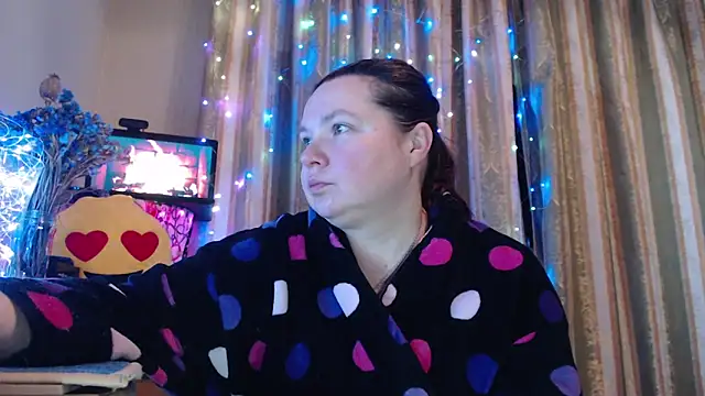 Snapshot of amorelara chatting on February 12, 6:02 am amorelara online show from February 12, 6:02 am