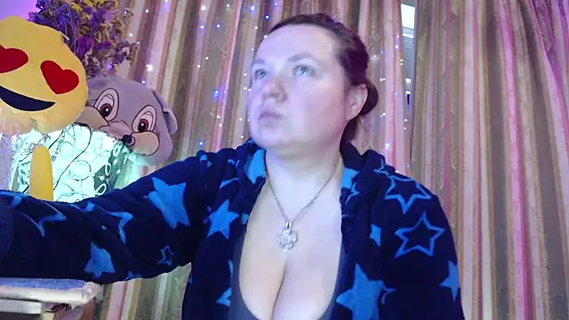 amorelara online show from April 15, 7:36 am