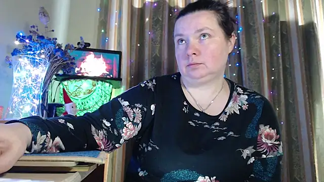 Snapshot of amorelara chatting on February 3, 9:03 am amorelara online show from February 3, 9:03 am