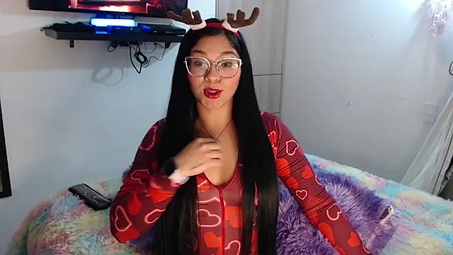 Snapshot of Prins_jazmin chatting on December 18, 4:39 am Prins jazmin online show from December 18, 4:39 am