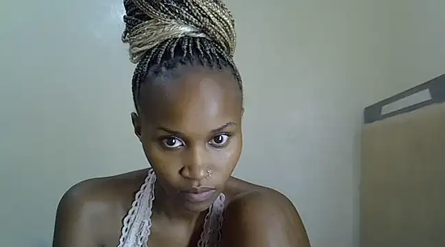 Trapqueen  online show from December 11, 12:23 am