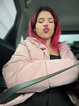 RiriRoseey online show from December 1, 9:10 am