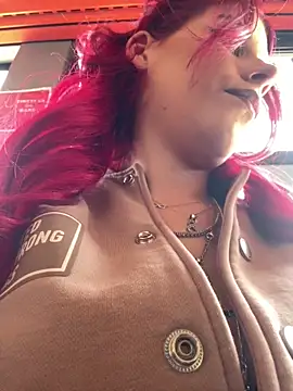 RiriRoseey online show from April 14, 8:08 am