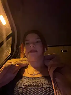 RiriRoseey online show from April 3, 7:48 am