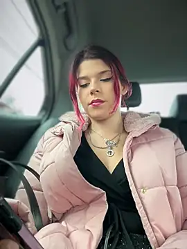 RiriRoseey online show from December 5, 8:46 am