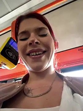 RiriRoseey online show from March 19, 9:09 am