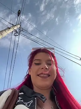 RiriRoseey online show from April 18, 7:33 am