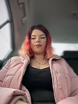 RiriRoseey online show from April 4, 7:48 am