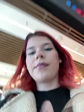 RiriRoseey online show from March 26, 9:29 am