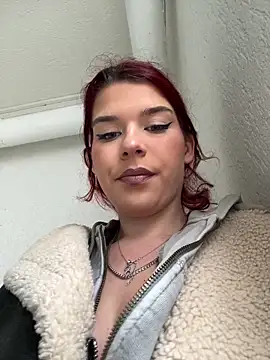 RiriRoseey online show from March 28, 9:10 am