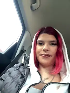 RiriRoseey online show from March 3, 9:05 am