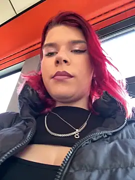 RiriRoseey online show from March 4, 8:55 am