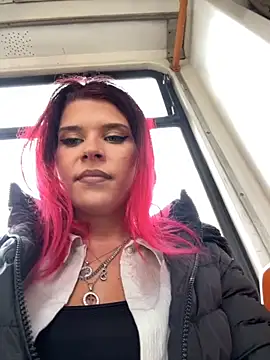 RiriRoseey online show from November 5, 9:12 am