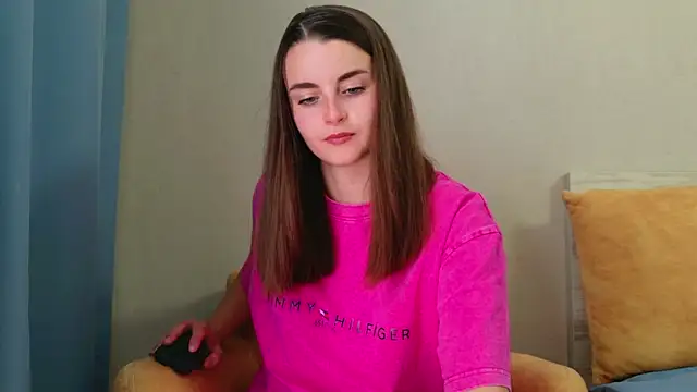 Miss Arwen online show from April 22, 8:32 am