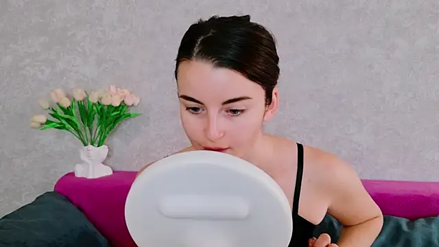 Snapshot of Miss_Arwen chatting on October 2, 4:38 am Miss Arwen online show from October 2, 4:38 am