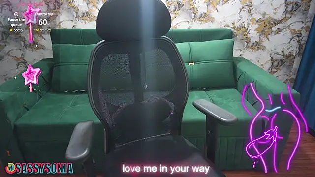 sassysonia online show from March 6, 9:58 am