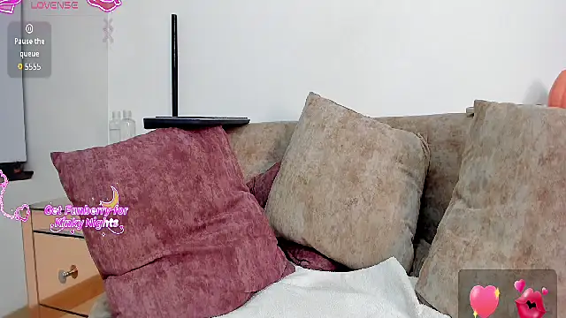 quimeralady online show from April 11, 2:30 am