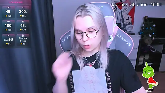 Snapshot of miray_kuriyama123 chatting on January 13, 8:35 pm miray kuriyama123 online show from January 13, 8:35 pm