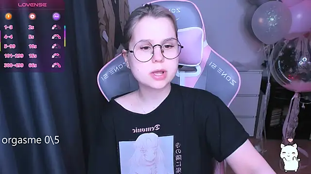 Snapshot of miray_kuriyama123 chatting on February 10, 8:08 pm miray kuriyama123 online show from February 10, 8:08 pm