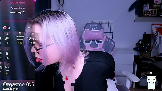 Snapshot of miray_kuriyama123 chatting on March 1, 6:08 pm miray kuriyama123 online show from March 1, 6:08 pm