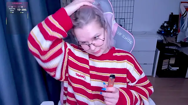 Snapshot of miray_kuriyama123 chatting on February 25, 8:08 pm miray kuriyama123 online show from February 25, 8:08 pm