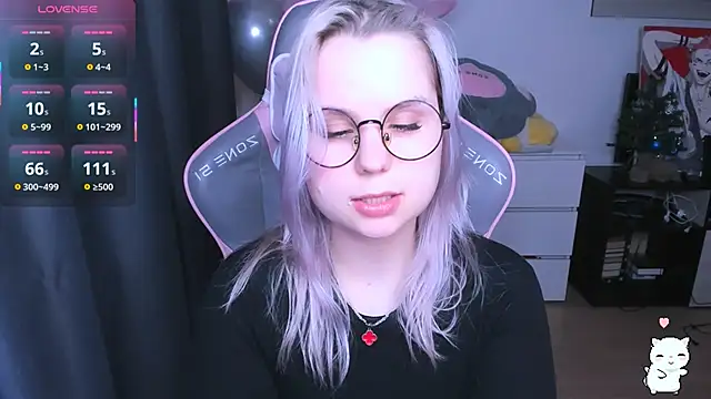 Snapshot of miray_kuriyama123 chatting on February 2, 8:30 pm miray kuriyama123 online show from February 2, 8:30 pm