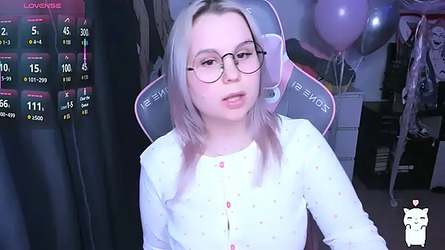 Snapshot of miray_kuriyama123 chatting on February 7, 8:17 pm miray kuriyama123 online show from February 7, 8:17 pm